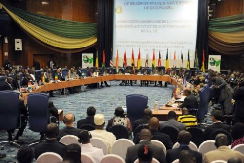 Les dirigeants de la Cédéao réunis en sommet extraordinaire à Abuja, le 11 novembre 2012